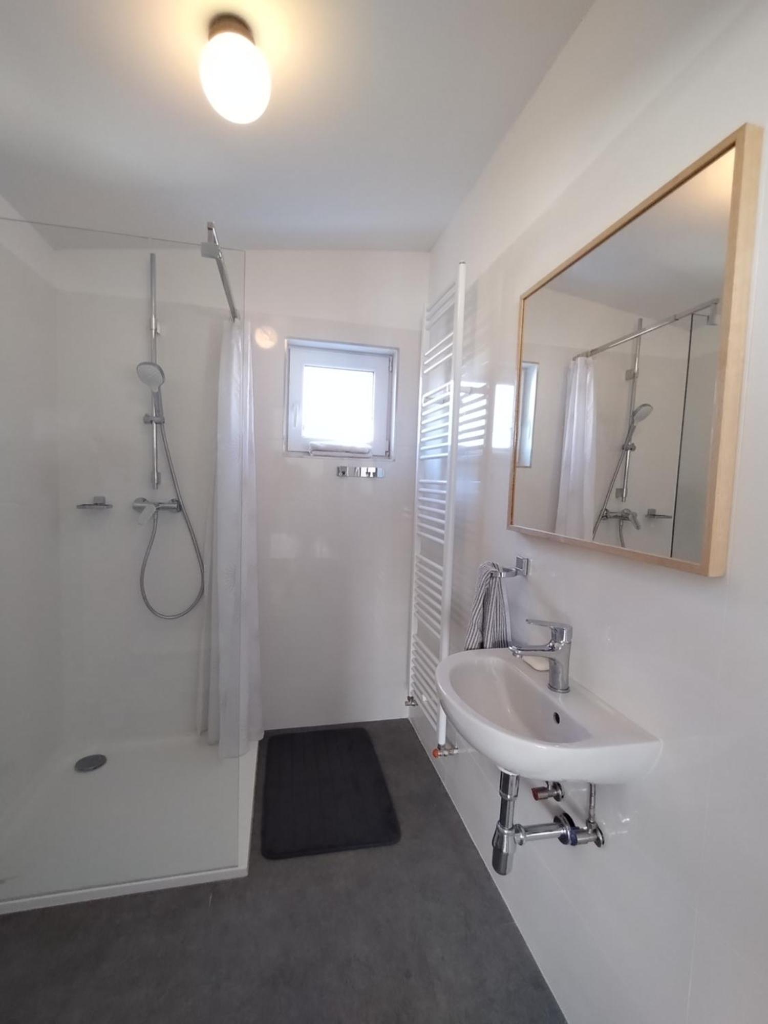Attic Apartment Catnip Bratislava Bagian luar foto