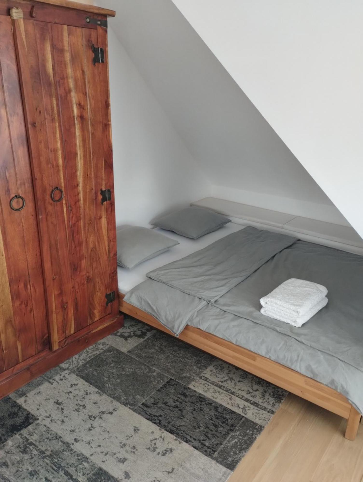 Attic Apartment Catnip Bratislava Bagian luar foto